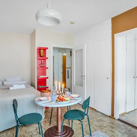 Huoneisto Vibrant And W Netflix, Wifi, 200m Tram And Bus Helsinki