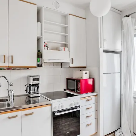 Vibrant And W Netflix, Wifi, 200m Tram And Bus