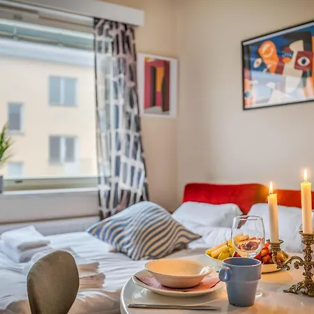 Vibrant And W Netflix, Wifi, 200m Tram And Bus Lejlighed Helsinki