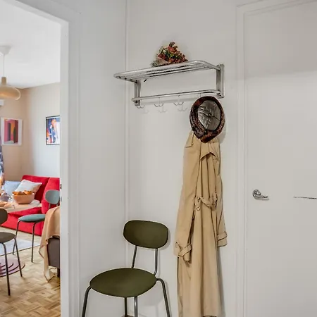 Vibrant And W Netflix, Wifi, 200m Tram And Bus Апартаменты *