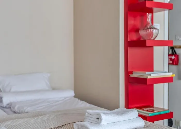 Vibrant And W Netflix, Wifi, 200m Tram And Bus דירה *