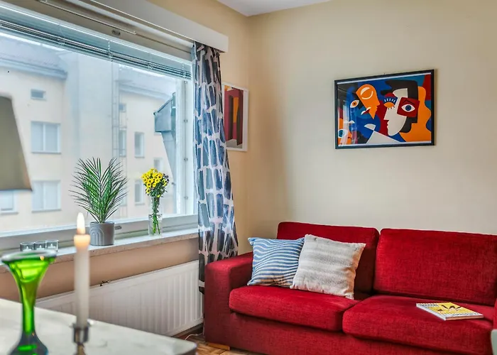 Vibrant And W Netflix, Wifi, 200m Tram And Bus דירה